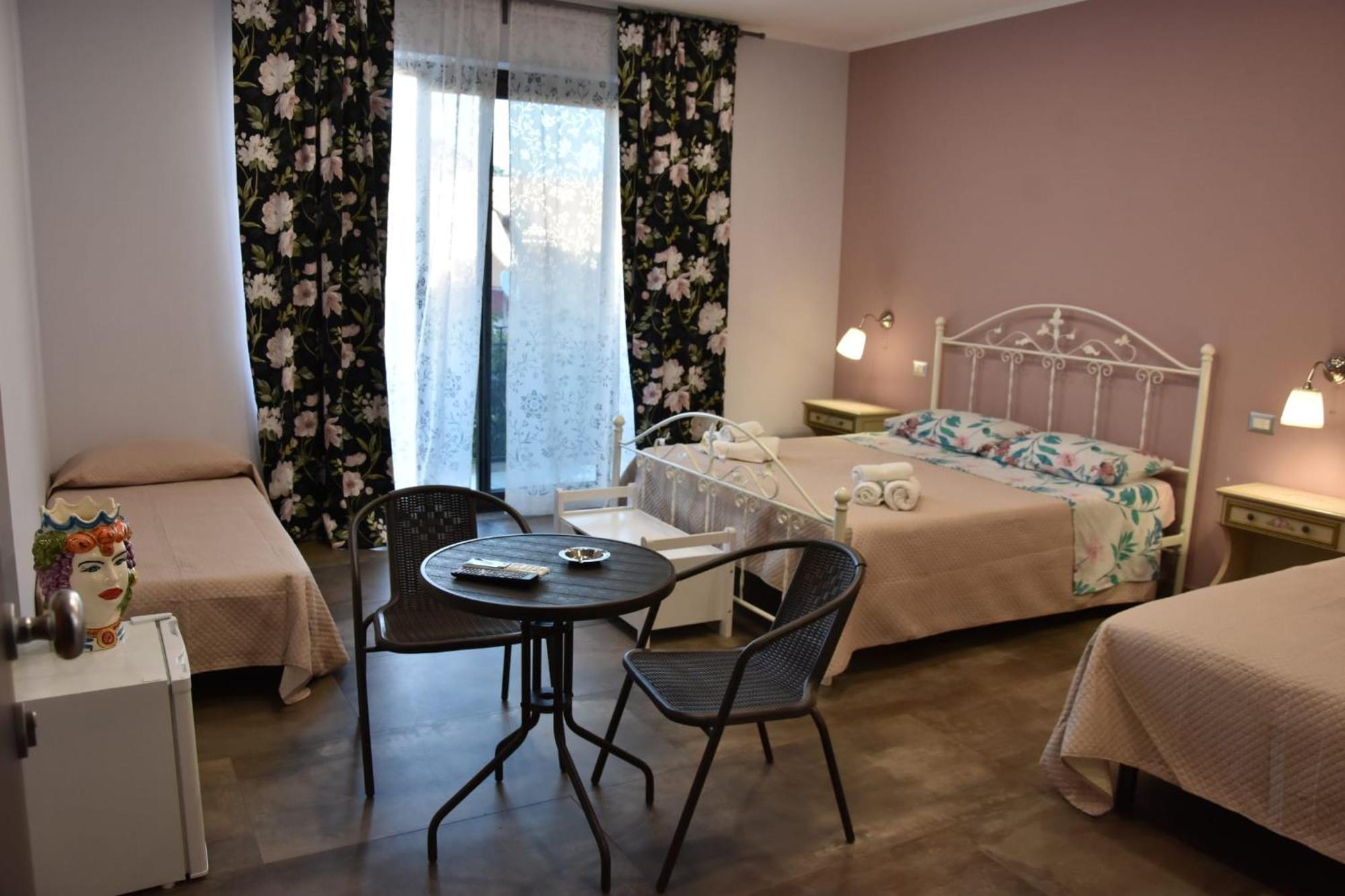 Taorbay Panzió Giardini-Naxos Kültér fotó